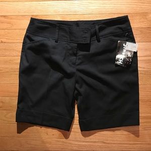 Bermuda cut black dress pants